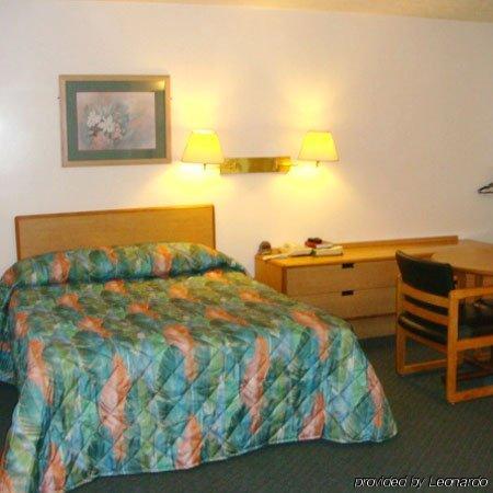 Overton Motel Livingston Room photo